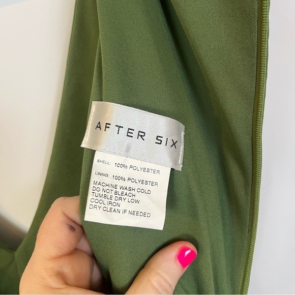 Dessy Collection- DEEP V-NECK CHIFFON MAXI DRESS - Picture 12 of 15